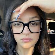 ragazza che frequenta il quinto anno di liceo linguistico, disposta a dare ripetizioni in tutte le materie a livello intermedio